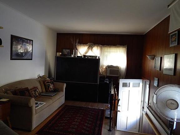 2nd image of 12 Railroad Ave