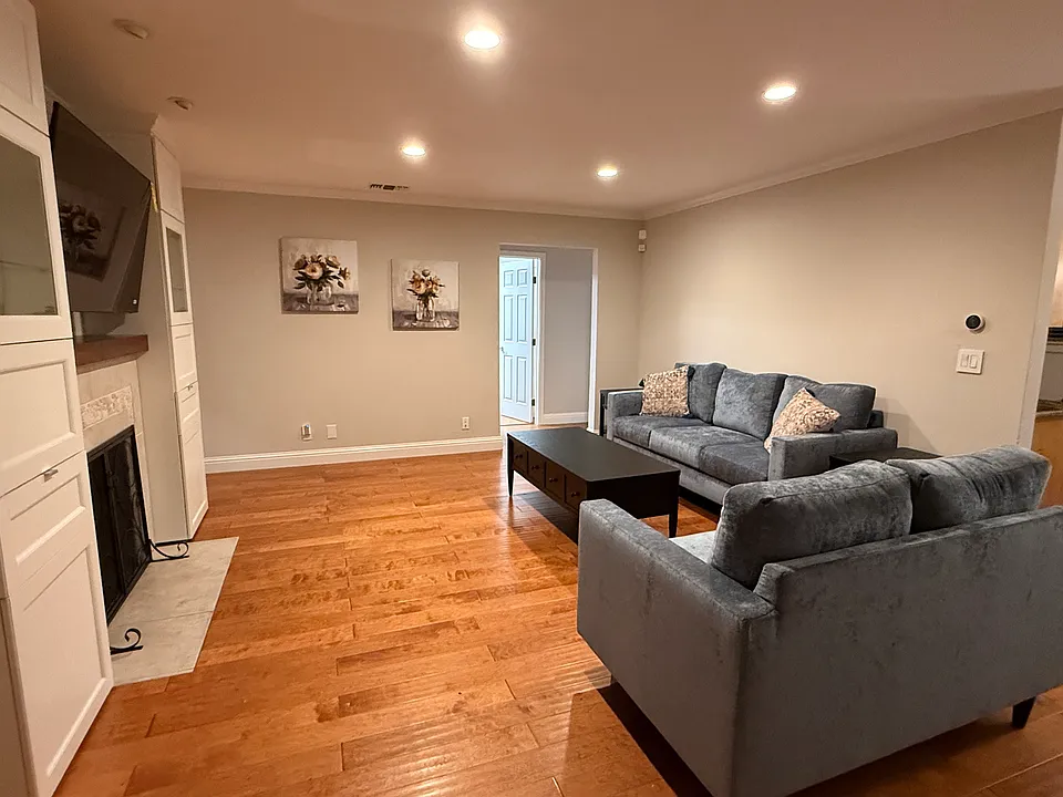 2934 Custer Dr