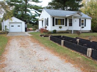 3251 Lynne Ave, Flint, MI 48506