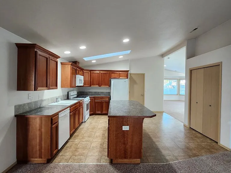 5811 Austin Ct — Photo 11