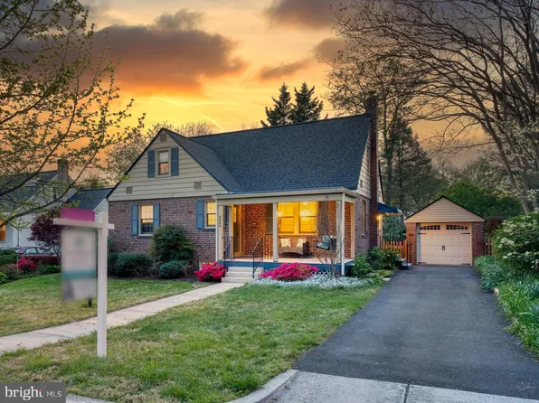 9906 Rogart Rd, Silver Spring, MD 20901