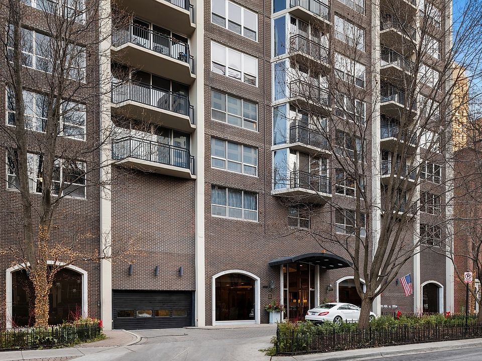 1st image of 1515 N Astor St APT 6C
