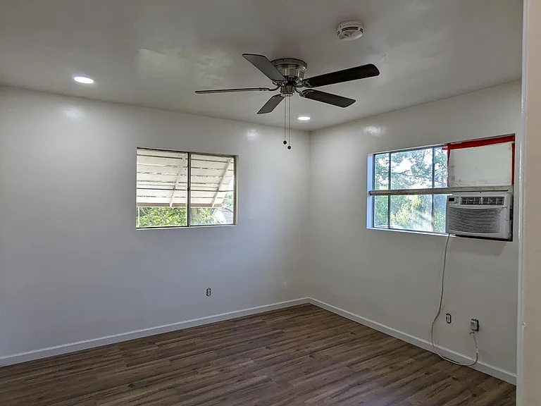another picture of one of the bedrooms