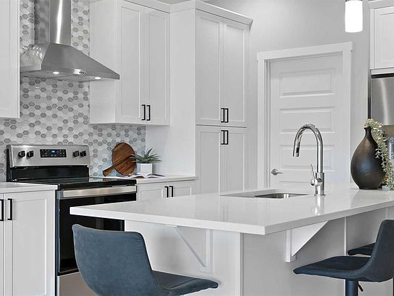 3rd image of 821 N Baywater Pl SW