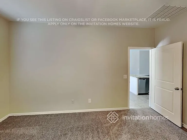 2702 E Omega Dr — Photo 10