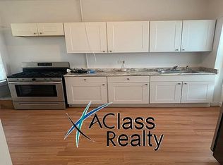 30-80 42nd St #Z, Astoria, NY 11103