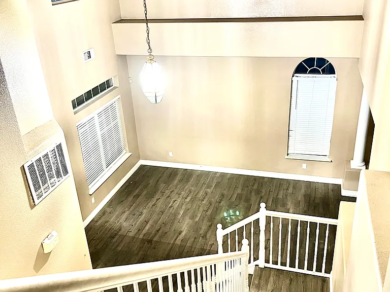 2611 Blossom Cir — Photo 3