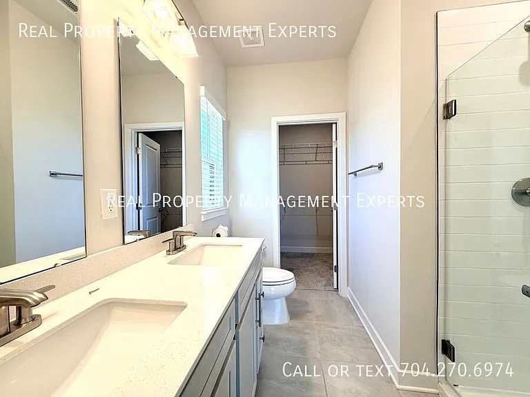 2841 Statesville Ave — Photo 9