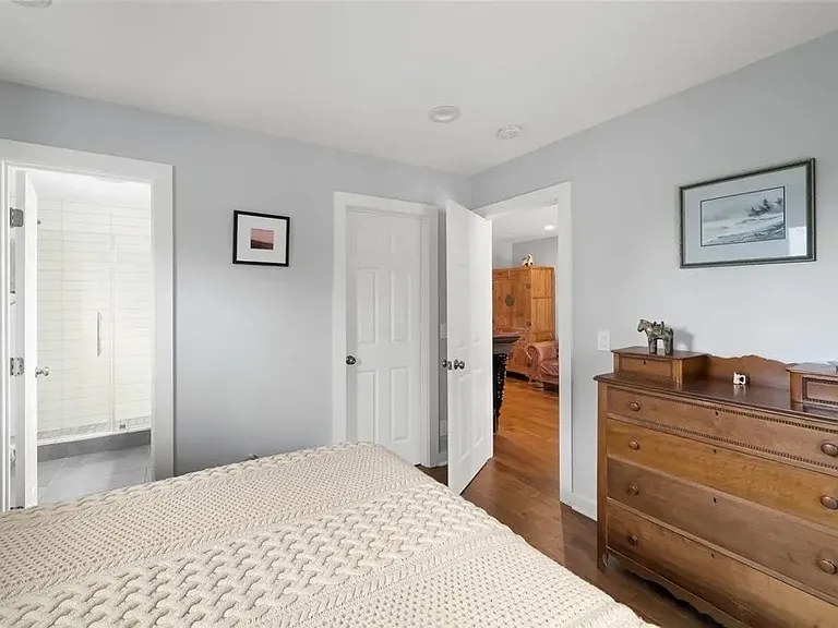 1526 Garden St — Photo 18
