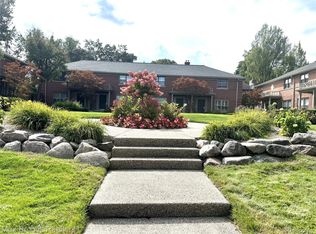 639 N Old Woodward Ave, Birmingham, MI