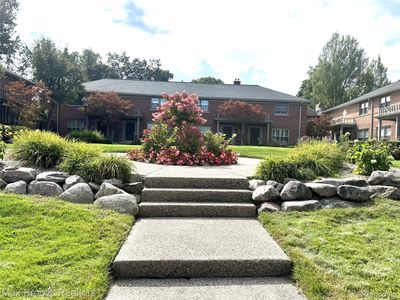 639 N Old Woodward Ave, Birmingham, MI, 48009