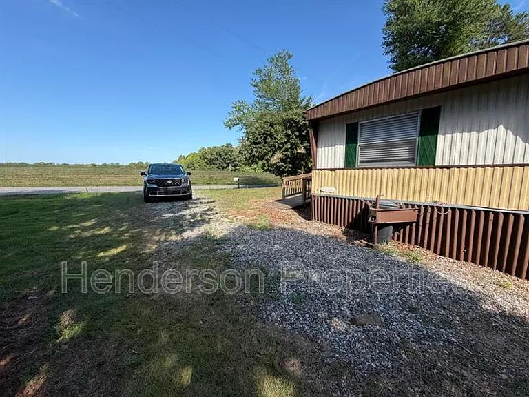 733 Indian Hill Rd — Photo 20