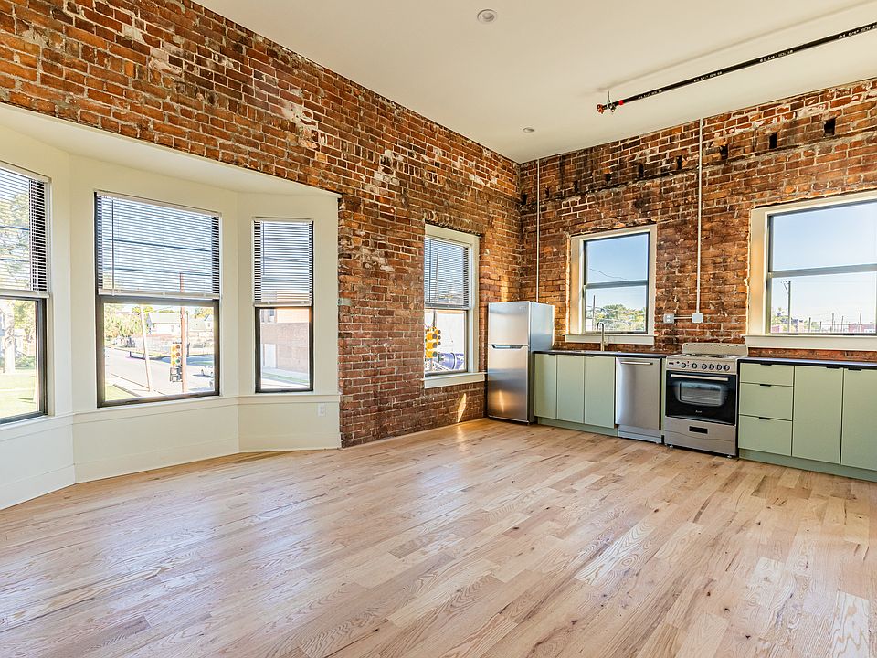 9226 Kercheval Apartments 9226 Kercheval Ave Detroit MI Zillow