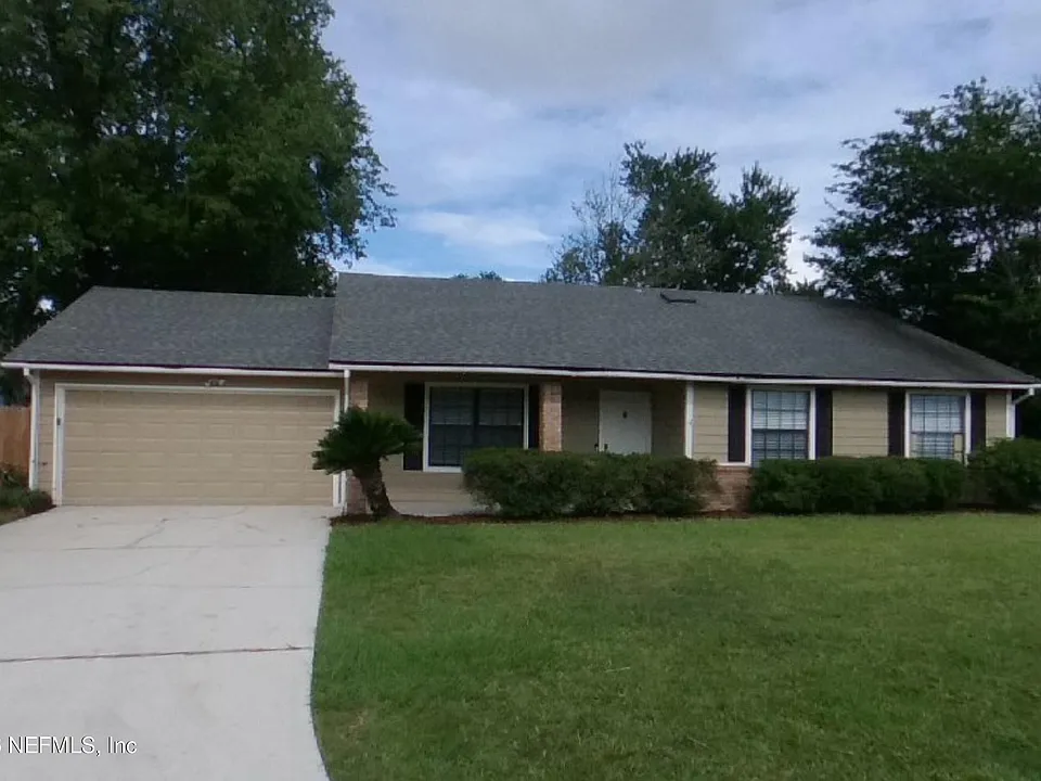 589 Robert Livingston St