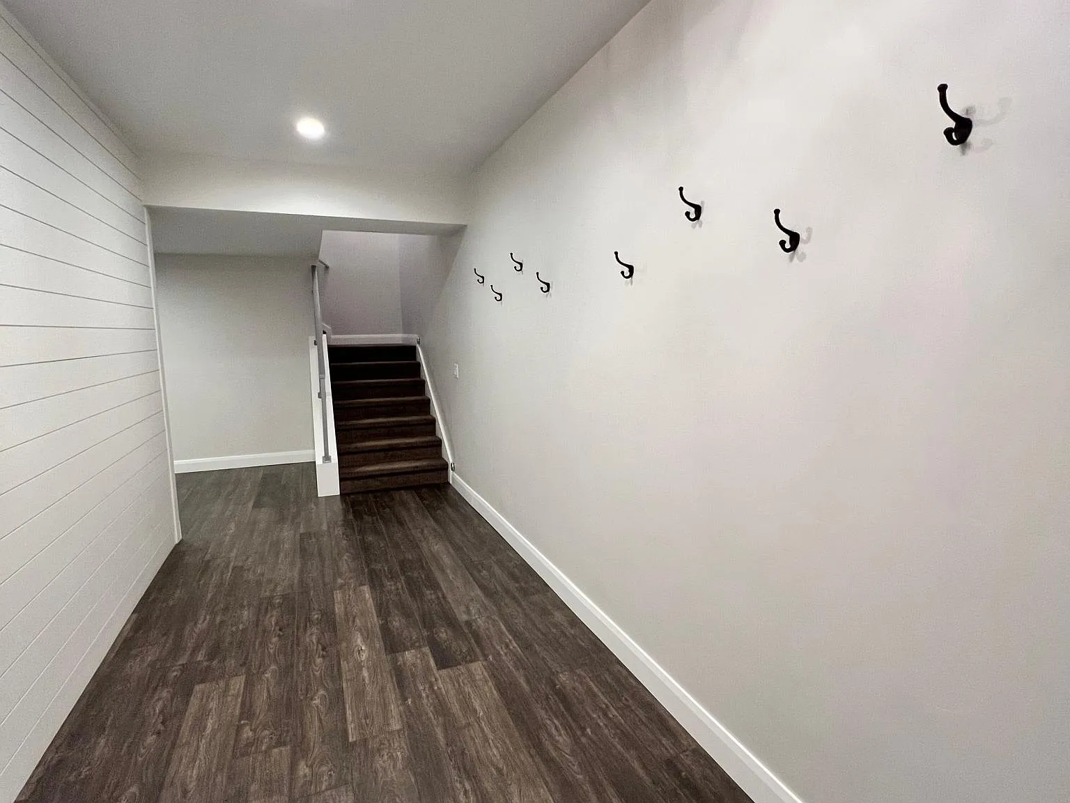 3 bed, 3.5 bath, 2807 sqft, $3,950 — Photo 3