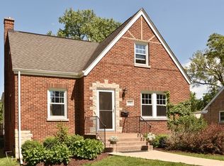 9305 S Central Park Ave, Evergreen Park, IL 60805