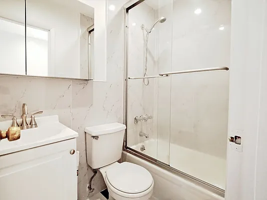 Rented by Compass | media 13