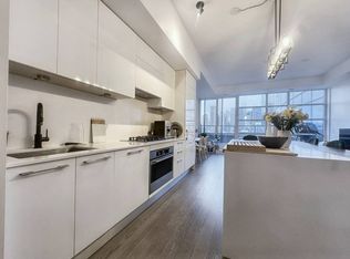 501 Adelaide St W #14, Toronto, ON M5V0R3