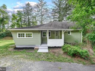 1121 Fishing Creek Valley Rd, Harrisburg, PA 17112