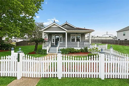 3746 Johnson St Photo 1