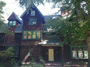 157 Winthrop Rd #1, Brookline, MA 02445
