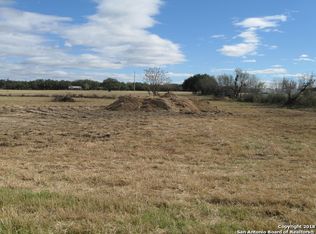 2526 State Highway 132 N, Natalia, TX 78059