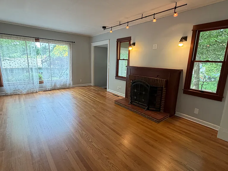 5820 SW Nevada Ct — Photo 13