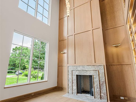 5th image of 891 W 41st St