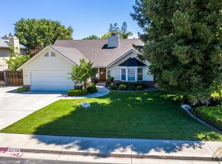 2400 Mountain Oak Rd, Bakersfield, CA 93311