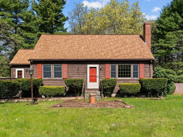 12 Delehanty Dr, Tewksbury, MA 01876