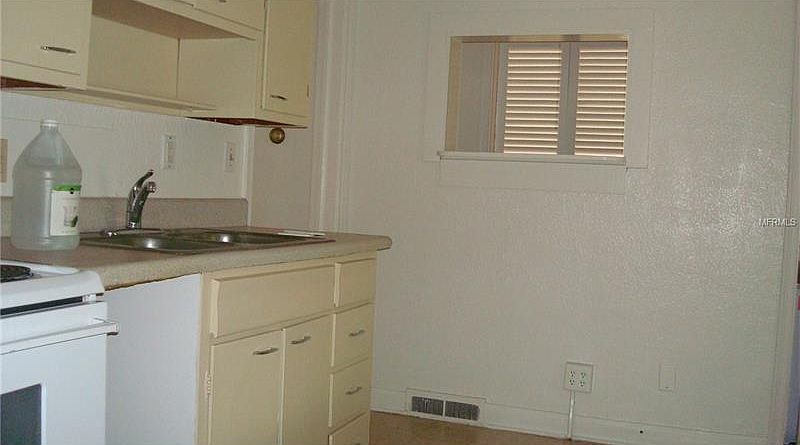 2nd image of 1432 Park St #B