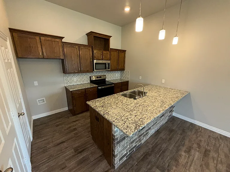 3230 Fenway Cir — Photo 5