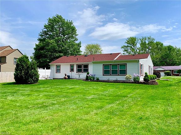 3rd image of 740 Wildwood Dr