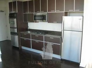 672 W Wayman St #1, Chicago, IL 60661