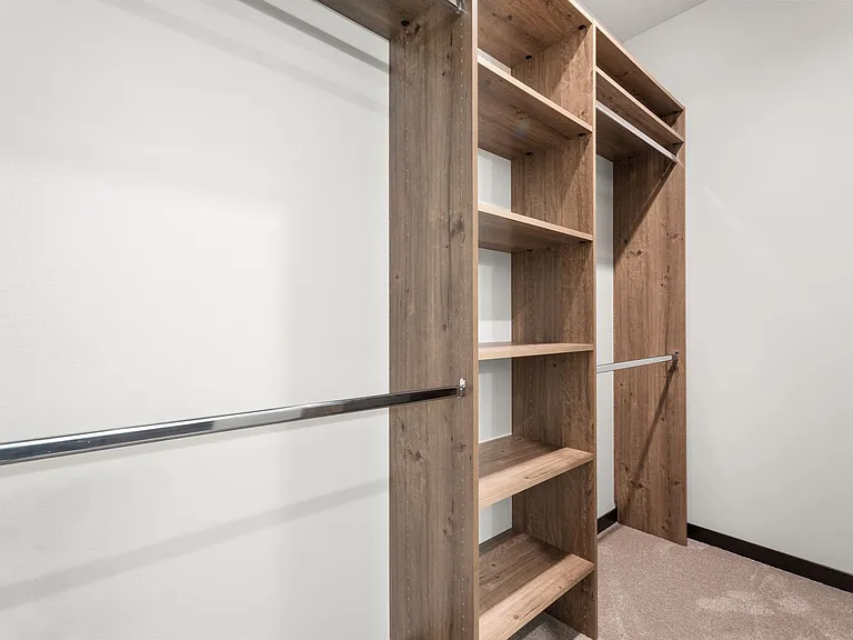 1115 S Foss Ave — Photo 17