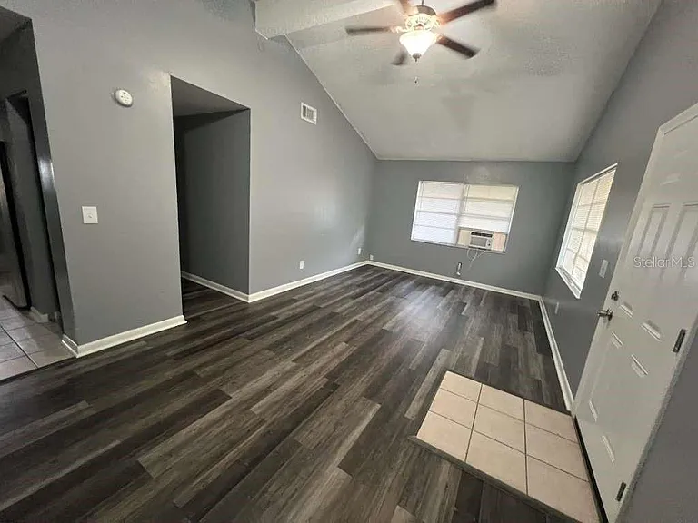 8301 N Alaska St — Photo 2