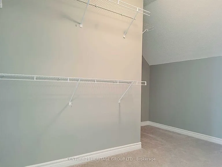 53 Ferndale Dr S #4 — Photo 20