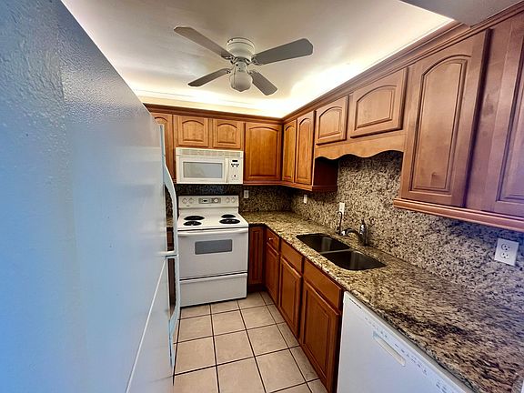 3rd image of 3490 N Key Dr #401C
