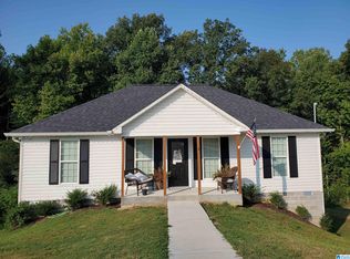 2 Teal Dr, Hayden, AL 35079