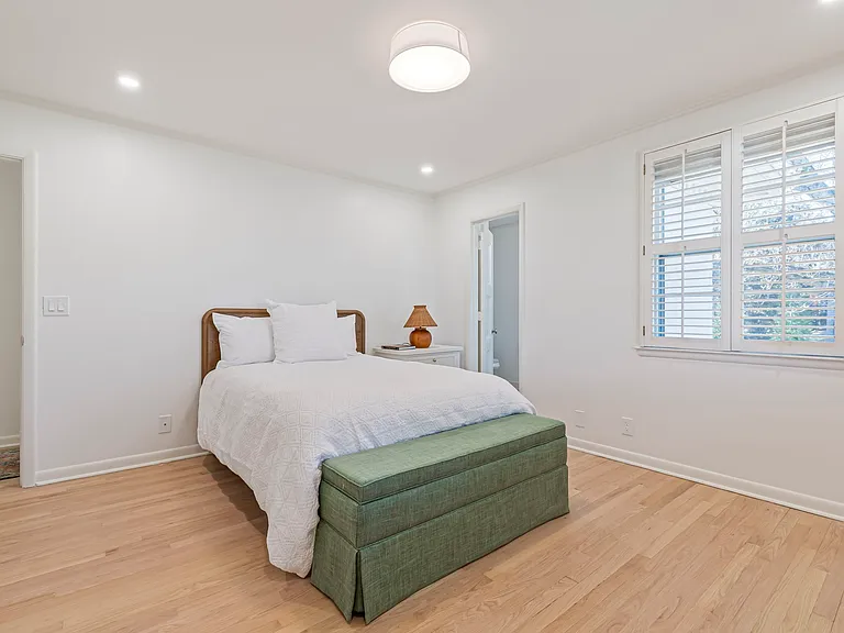 1209 Tyne Blvd — Photo 32