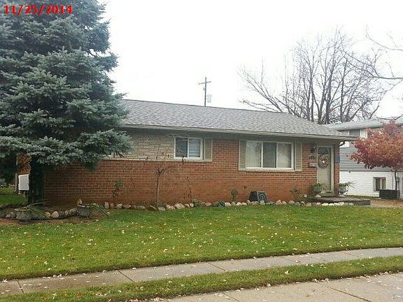 3rd image of 9523 Terry St