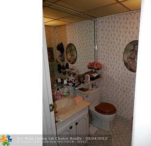 5th image of 310 Brittany Ave #G