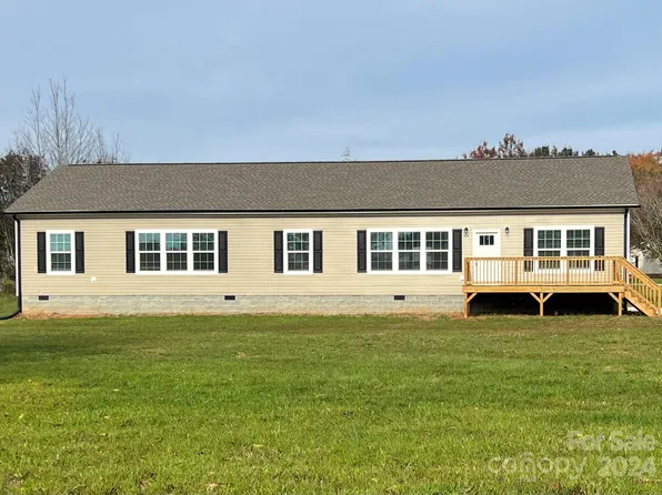 568 Drumstand Rd, Stony Point, NC 28678