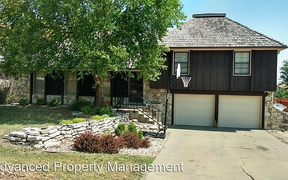 2nd image of 104 N Dartmouth Dr
