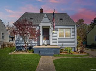 18551 Victor St, Roseville, MI 48066