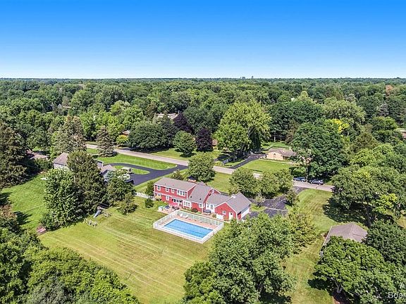 3rd image of 32111 Westlady Dr
