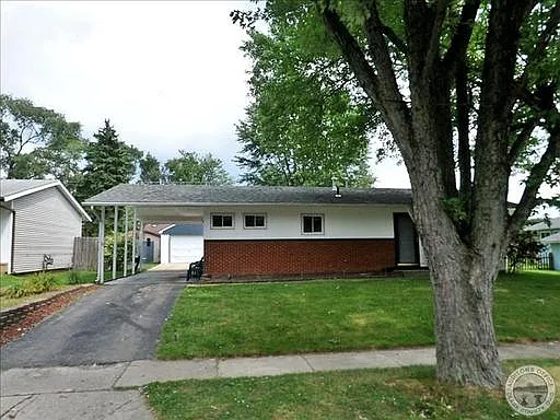 4808 Willowbrook Dr photo 1