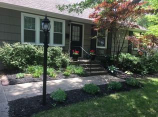 7745 Windsor St, Prairie Village, KS 66208