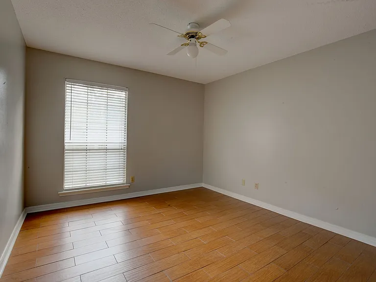 207 S Mobile St #114 — Photo 6