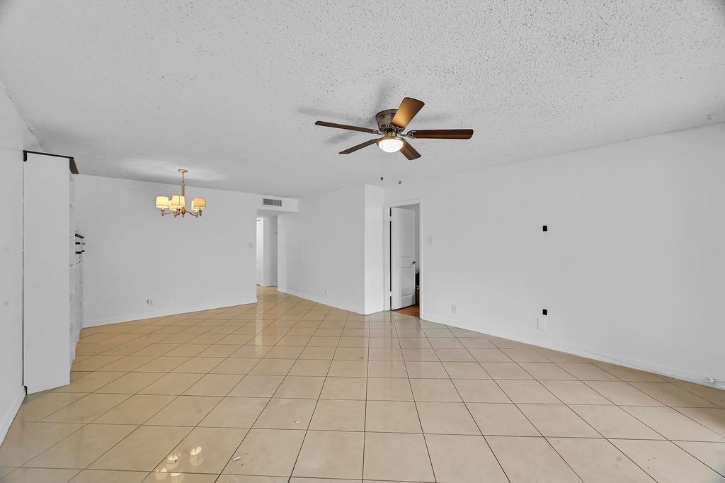 134 S Cypress Road #425, photo 6